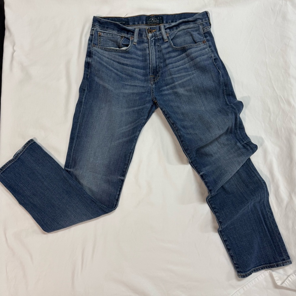 Lucky Brand Men's Straight Jeans in Classic Blue